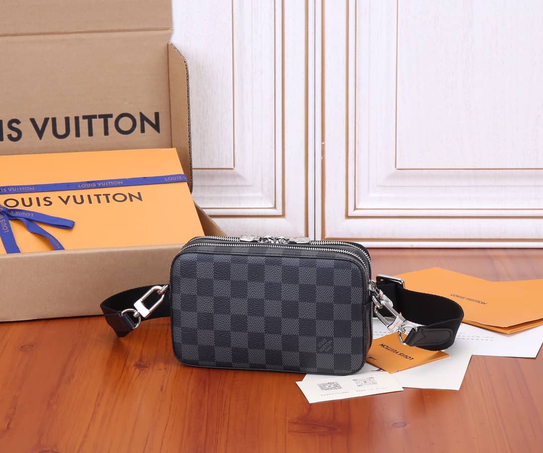 L0vis Vvtt0n Alpha Wearable Wallet Canvas Replica N60418