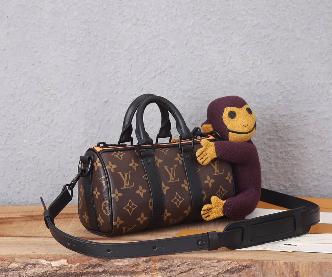 L0vis Vvtt0n Monogram Zoom And Friends Adventure Keepall Bag Replica M80118