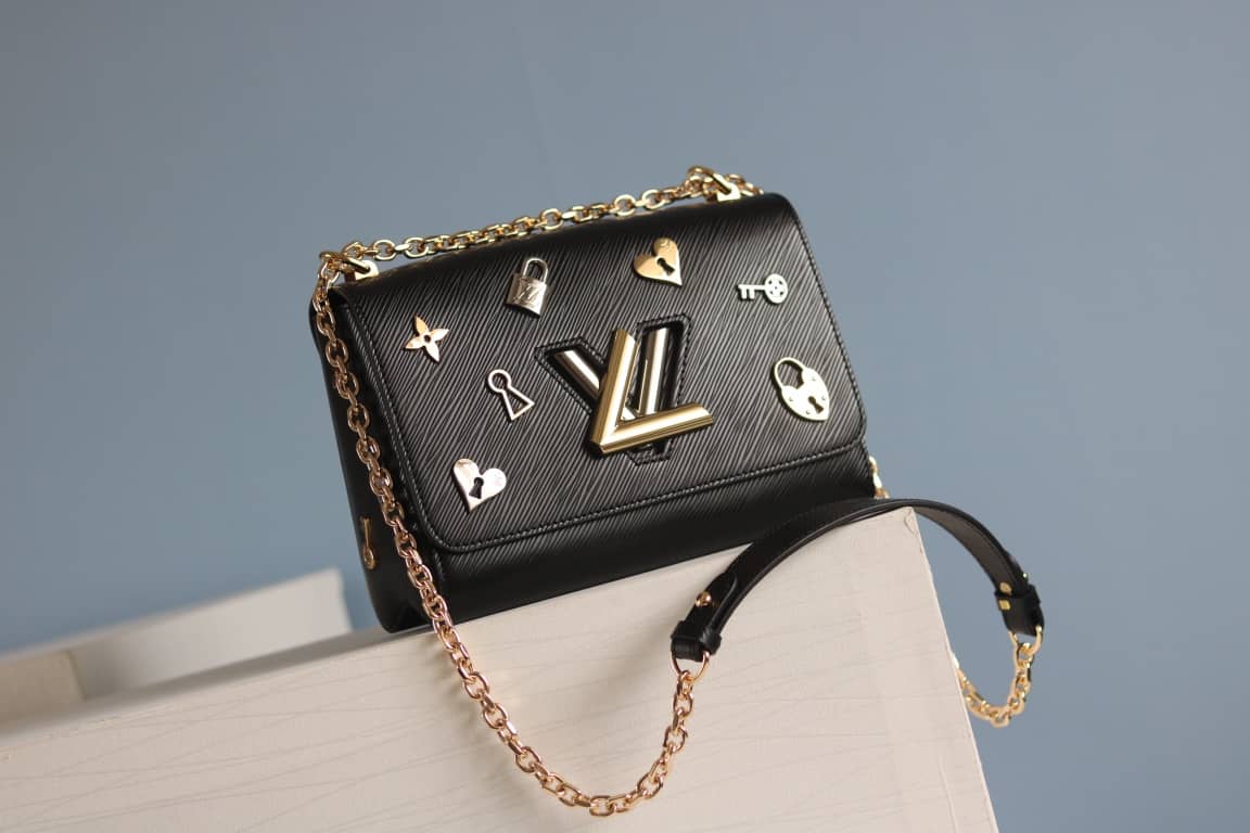 L0vis Vvtt0n Twist Epi Handbag Replica