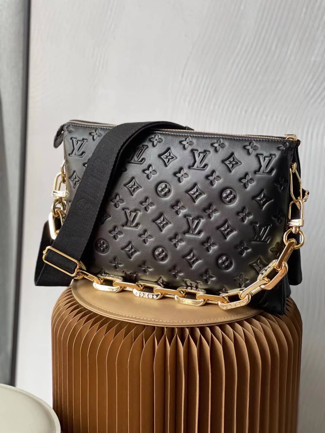 L0vis Vvtt0n Coussin MM 2way M57783 Replica Shoulder Bag