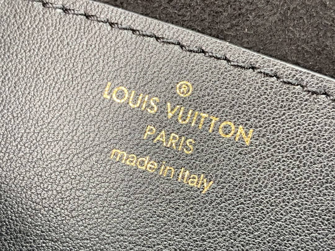 L0vis Vvtt0n New Wave Multi Replica Pochette Black M56466