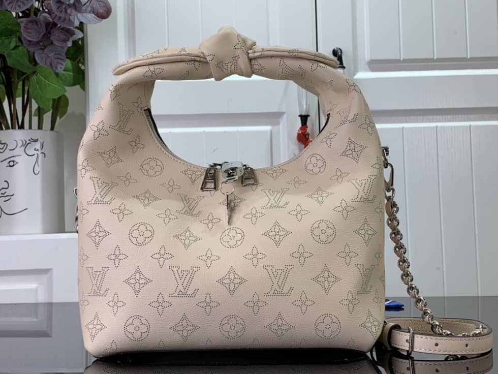 L0vis Vvtt0n Why Knot MM Mahina Cream M20700 Replica Hobo