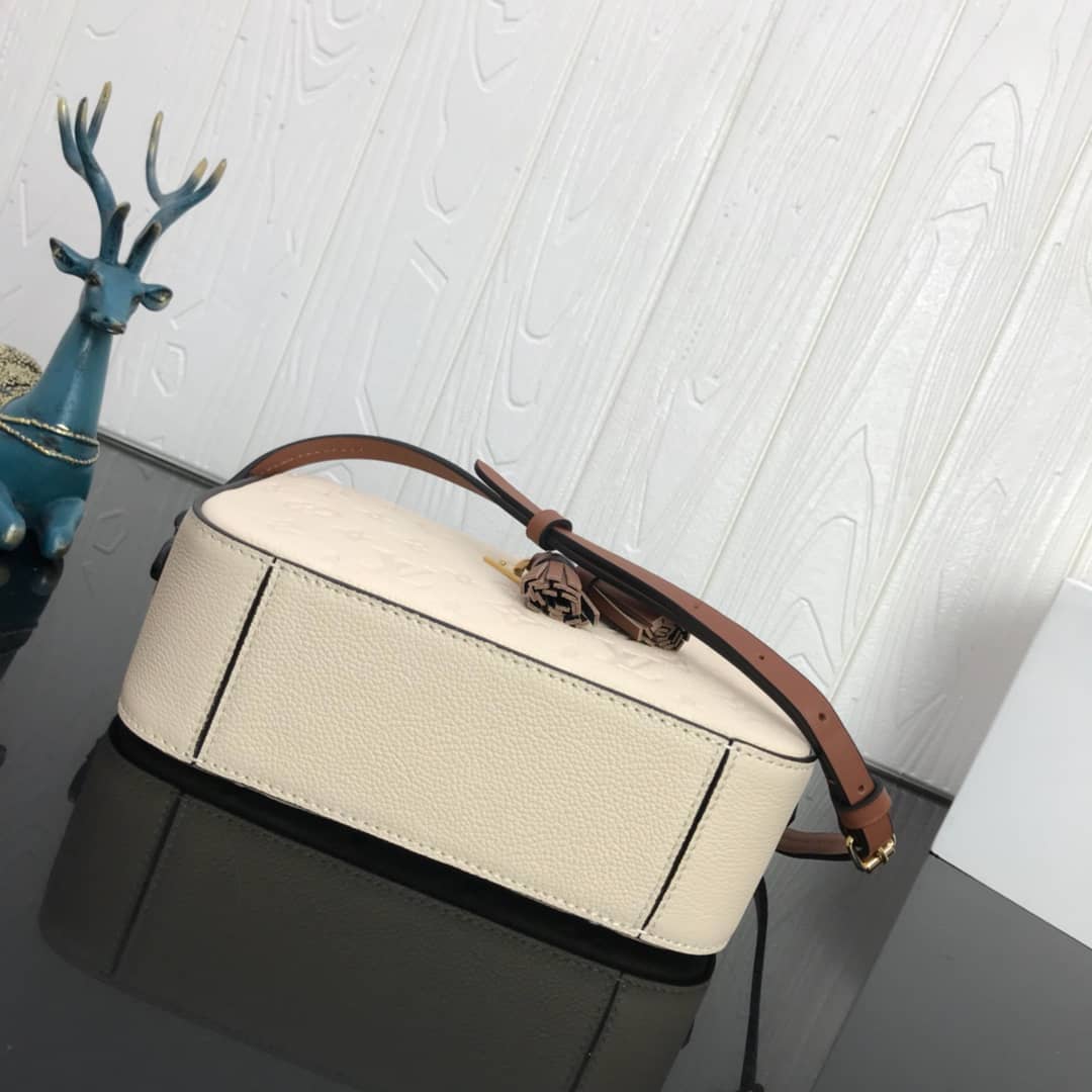 L0vis Vvtt0n Saintonge Monogram Empreinte Replica Bag White M44593