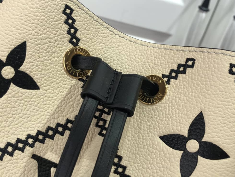 L0vis Vvtt0n NeoNoe MM Cream M46023 Replica Bucket Bag