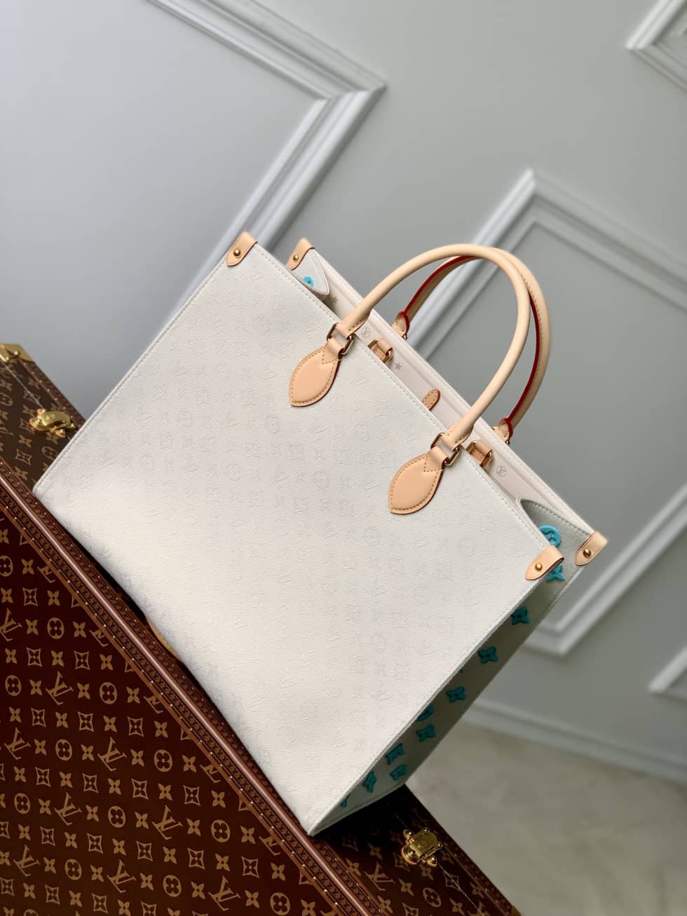 L0vis Vvtt0n OnTheGo GM M20815 Replica Tote
