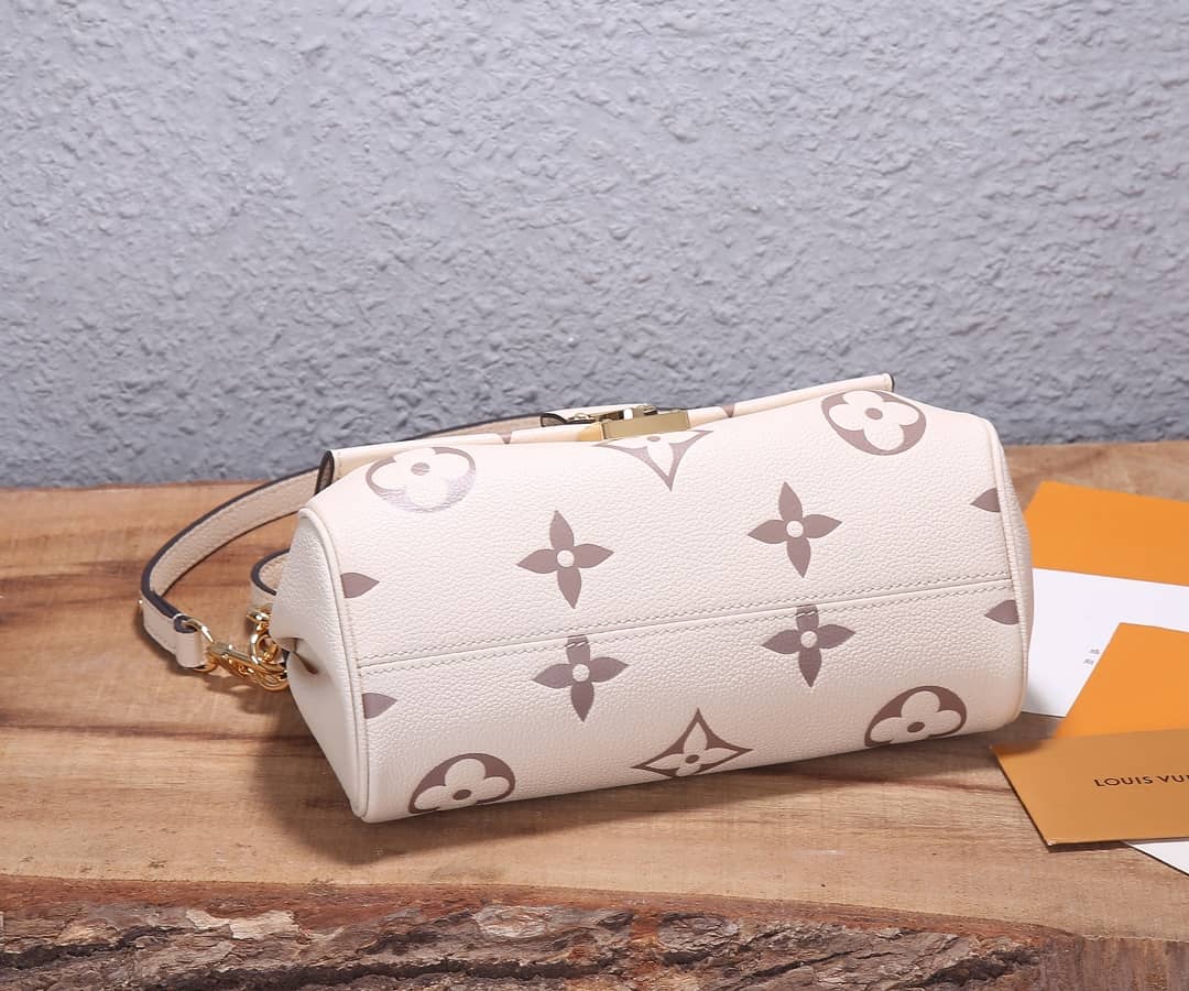 L0vis Vvtt0n Favorite Monogram Empreinte Leather Replica Shoulder Bag White M45813