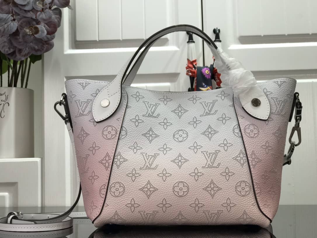 L0vis Vvtt0n Hina PM Mahina Leather Bag Replica Pink M54350
