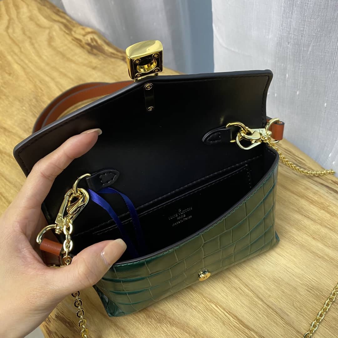 L0vis Vvtt0n Knockoff Chain Clutch Bag Green