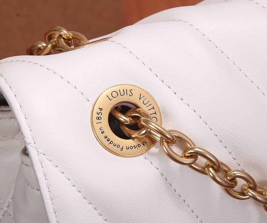 L0vis Vvtt0n New Wave Chain Ivory Replica Bag M58549
