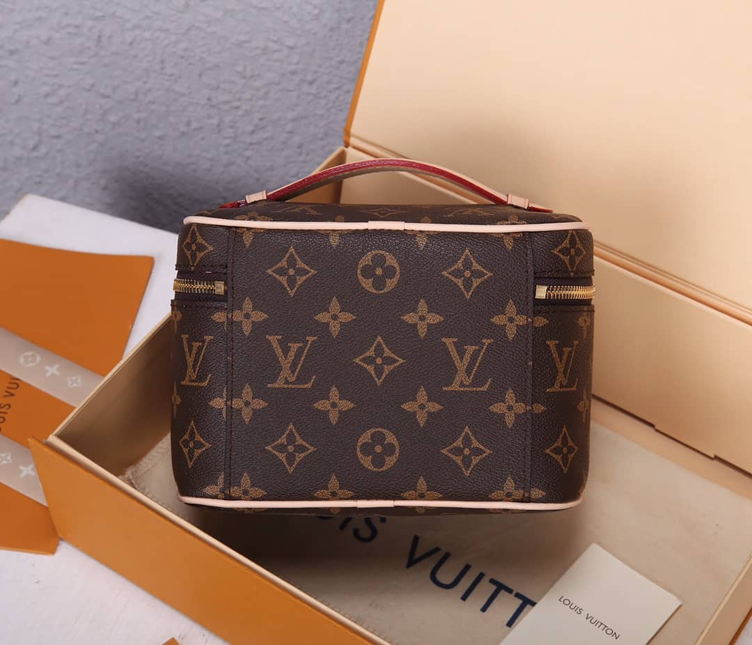 L0vis Vvtt0n Monogram Canvas Nice Mini Beauty Case Replica M44495