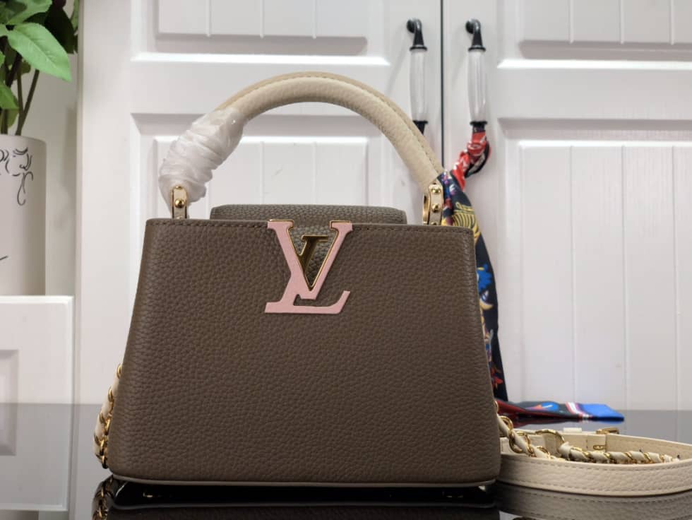 L0vis Vvtt0n Capucines Mini M59709 Replica Shoulder Bag