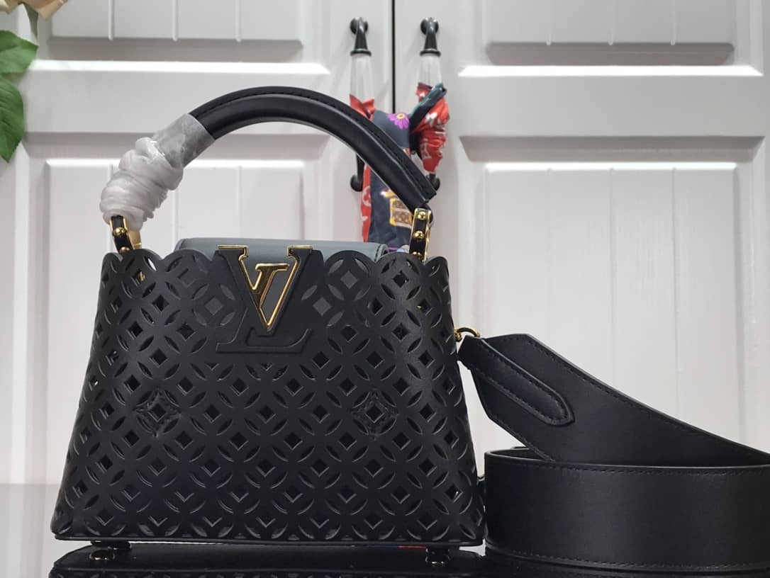 L0vis Vvtt0n Capucines BB Cutout Leather Bag Replica Black M57228