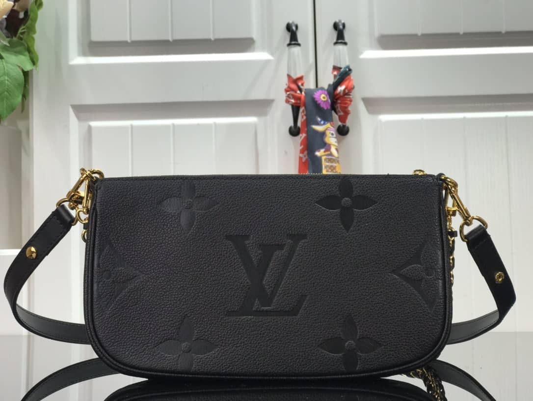 L0vis Vvtt0n Pochette Discovery Compact Replica Wallet Black M57630