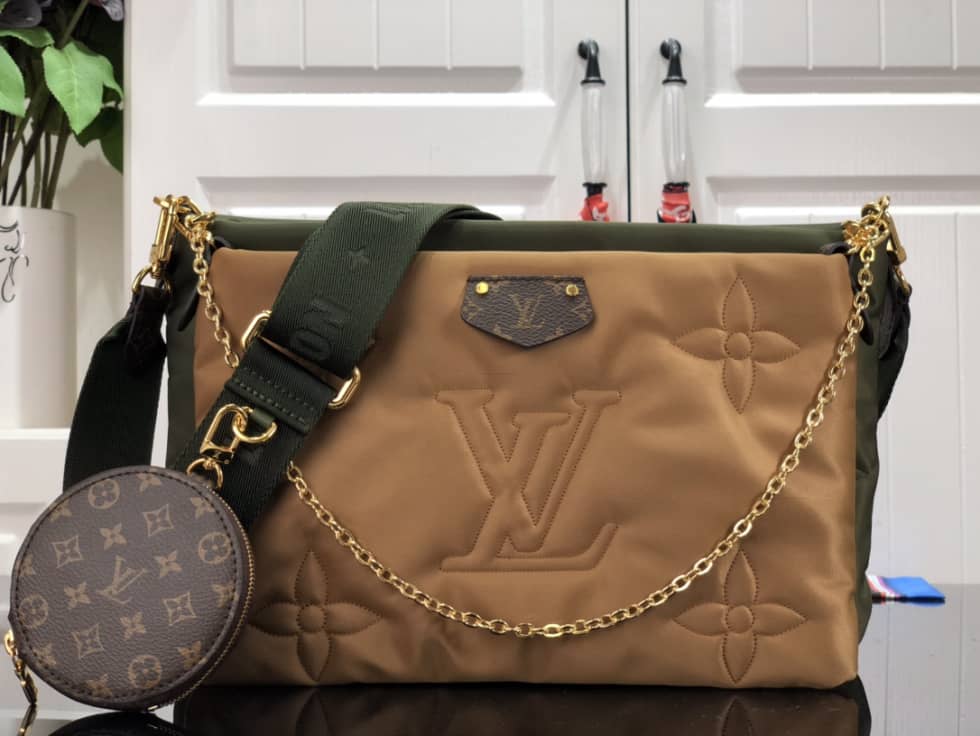 L0vis Vvtt0n Maxi Multi Pochette Accessoires M58977 Replica Shoulder Bag