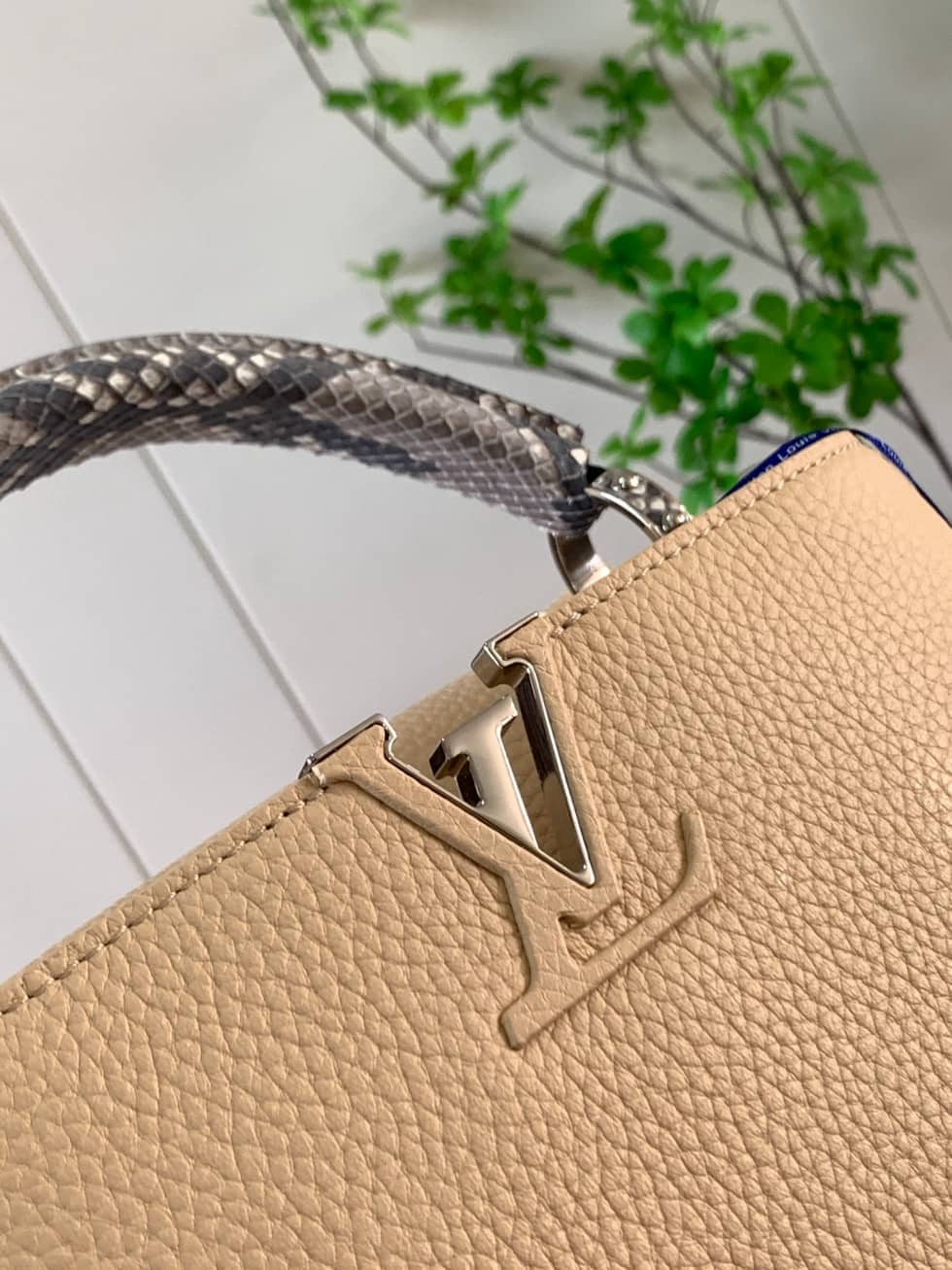 L0vis Vvtt0n Capucines BB Tote Taurillon Leather N92041 Replica Crossbody Bag