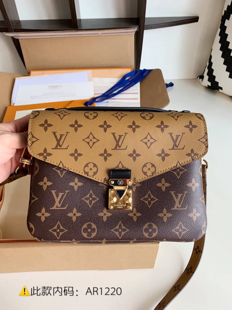 Best Replica L0vis Vvtt0n Pochette Metis Small Leather Crossbody Bag Replica M44876(ColaReps)
