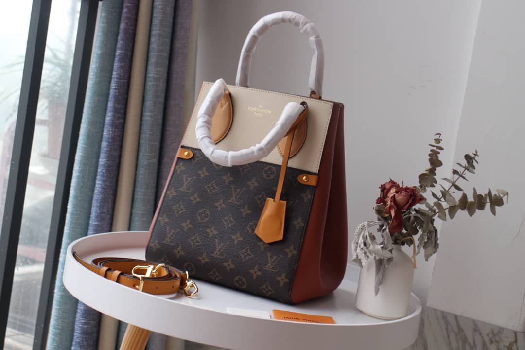 L0vis Vvtt0n Monogram Fold MM 2way Tote Replica White M45409