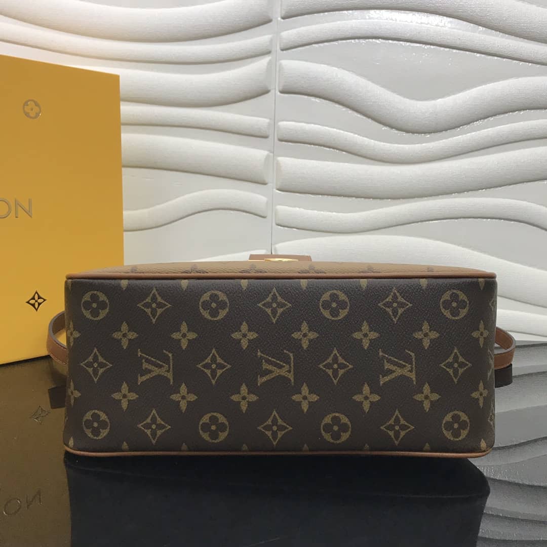 L0vis Vvtt0n Dauphine MM Replica Hobo M45196