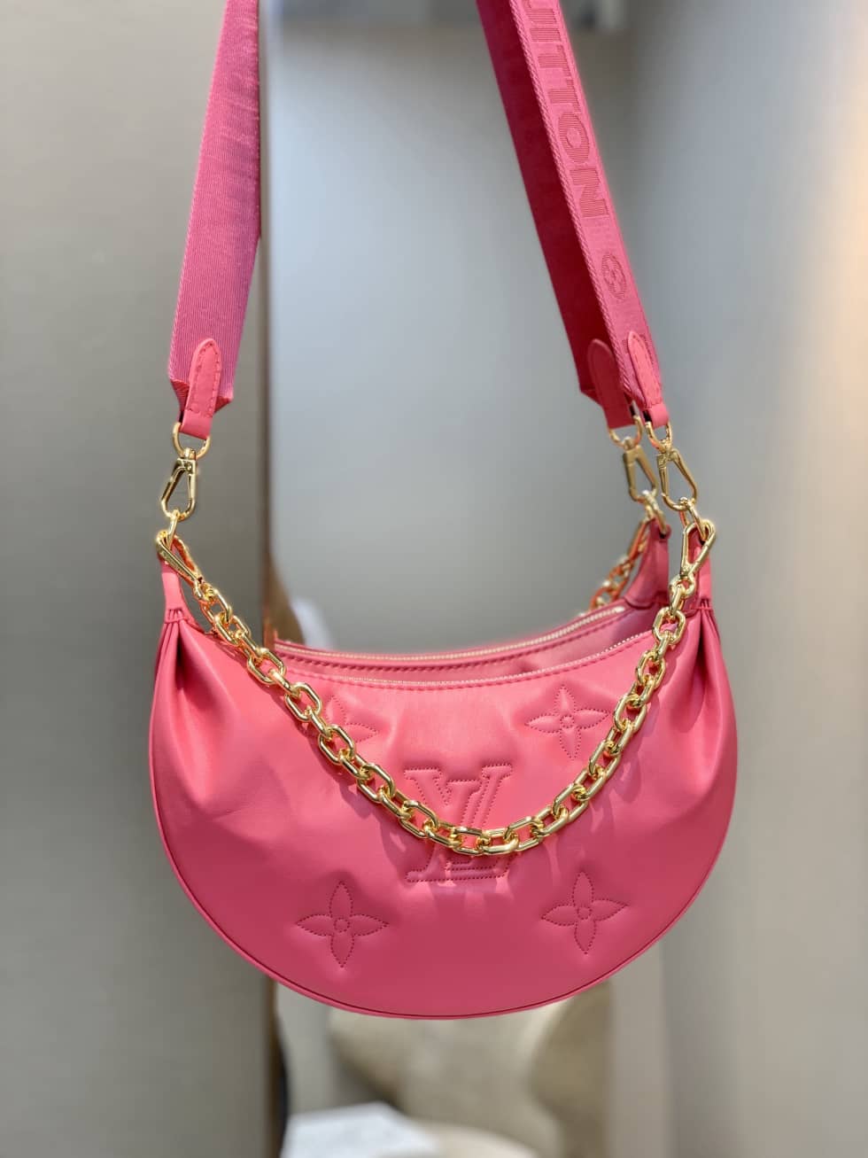 L0vis Vvtt0n Over The Moon Bubblegram Dragon Fruit M59915 Replica Hobo