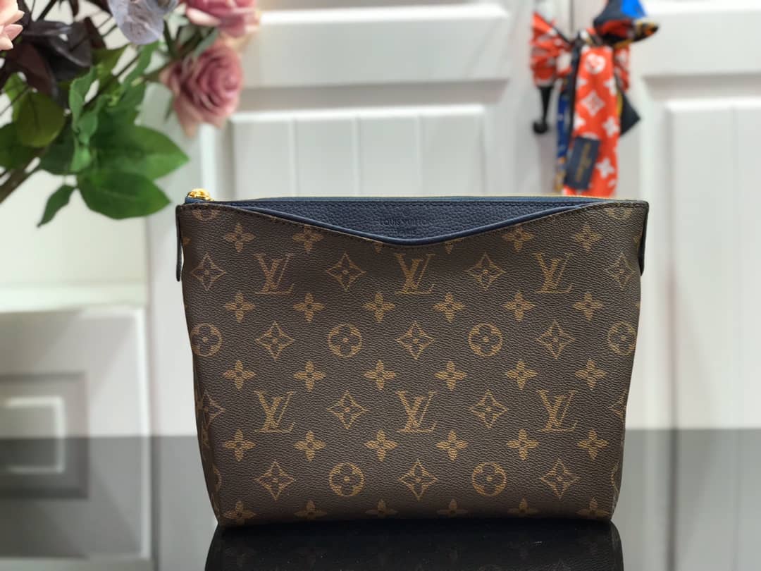 L0vis Vvtt0n Pallas Beauty Case Monogram Canvas Replica Blue M64123