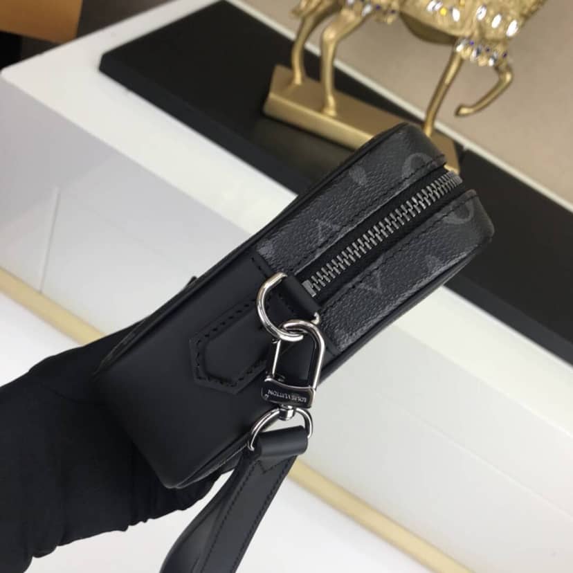 L0vis Vvtt0n PM Monogram Eclipse Trousse Toilette Replica Pouch M43384