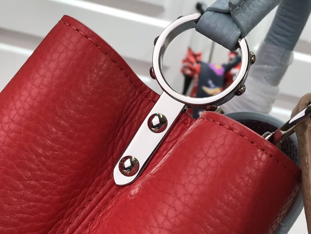 L0vis Vvtt0n Capucines Mini Taurillon Leather Replica Bag Red M57520