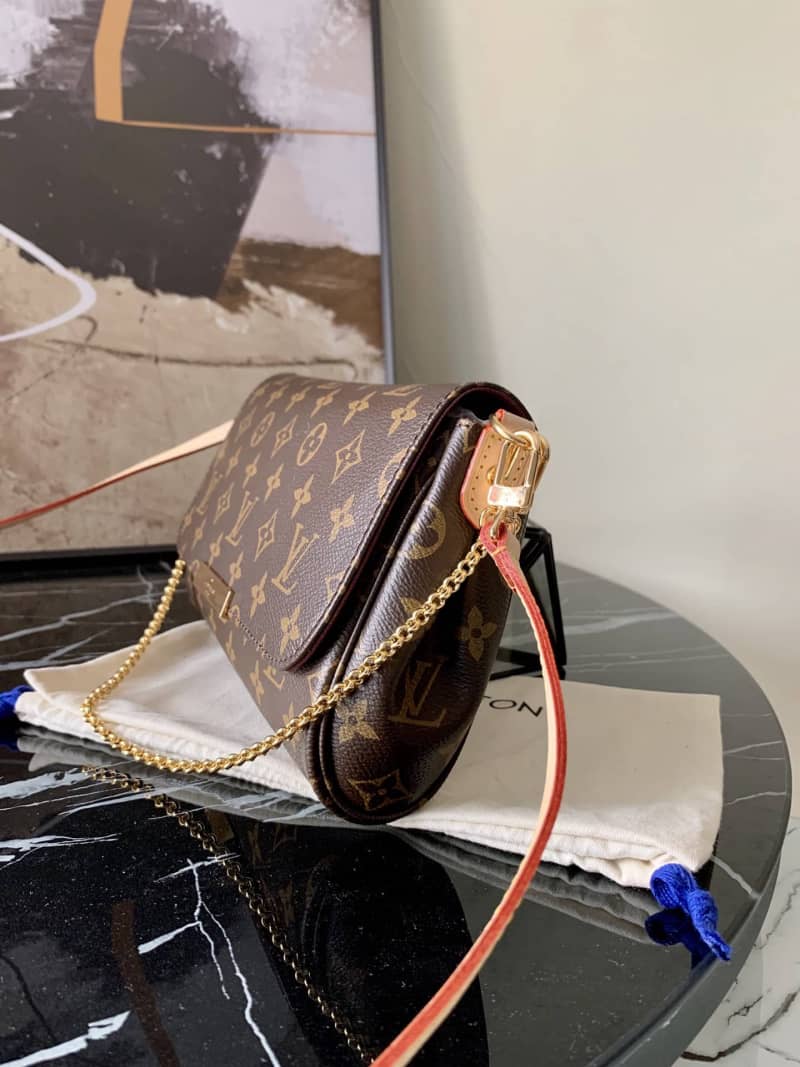 L0vis Vvtt0n Favorite Monogram Canvas MM Replica Bag Brown M40718