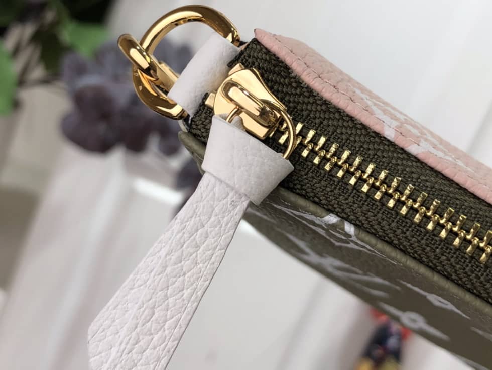 L0vis Vvtt0n Monogram Empreinte Leather Mini Pochette Accessoires M81284 Replica