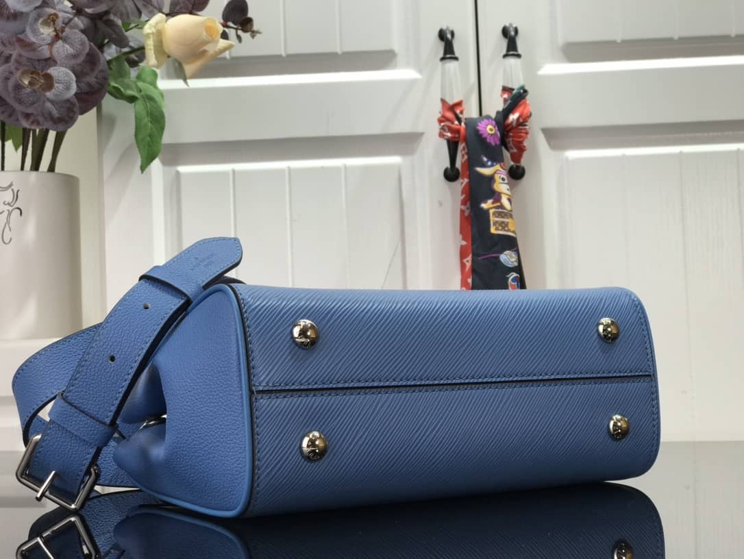 L0vis Vvtt0n Grenelle PM Tote Replica Blue M57681