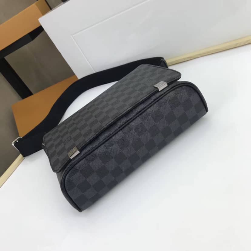 L0vis Vvtt0n District PM Damier Graphite Canvas Messenger Bag Replica N41028