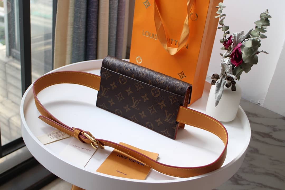 L0vis Vvtt0n Monogram S Lock PM Replica Belt Bag M44667