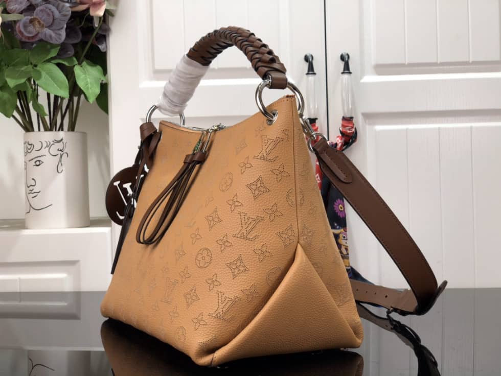 L0vis Vvtt0n Mahina Beaubourg Hobo MM M56073 Replica Tote