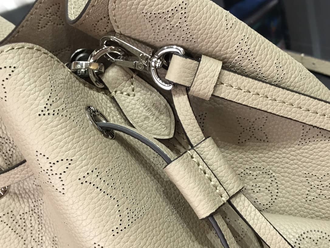 L0vis Vvtt0n Bella Mahina Magnolia Leather Replica Bag Apricot M57068