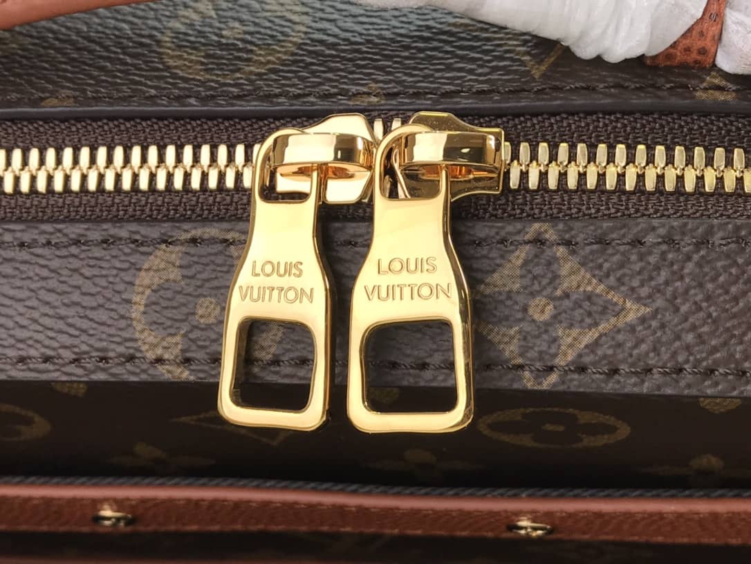 L0vis Vvtt0n x NBA Legacy Handle Trunk Monogram Replica Bag M45785