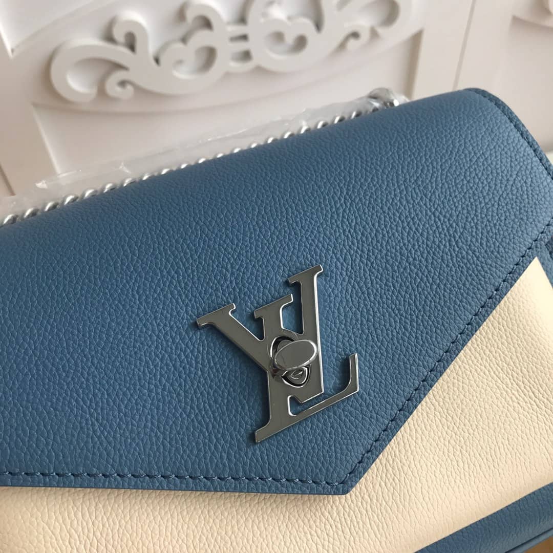L0vis Vvtt0n MyLockMe BB Calf Chain Replica Shoulder Bag Blue White M51418