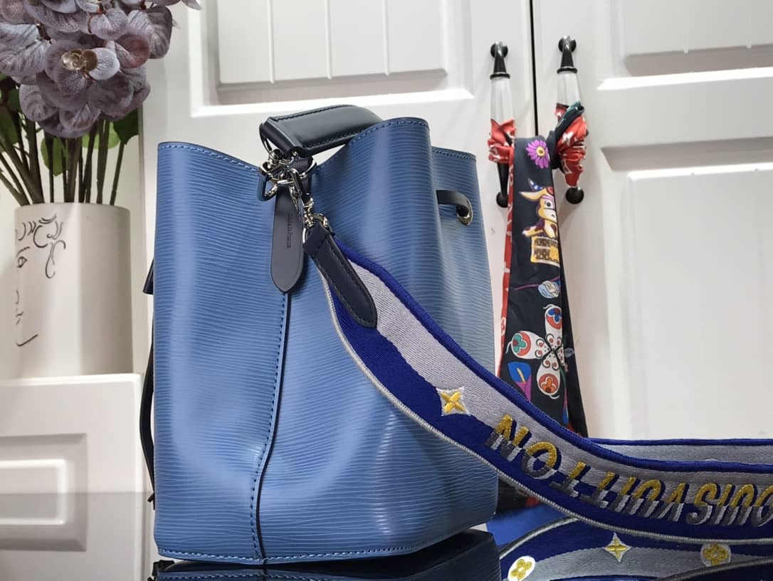 L0vis Vvtt0n Neonoe BB Replica Bucket Bag Blue M57693