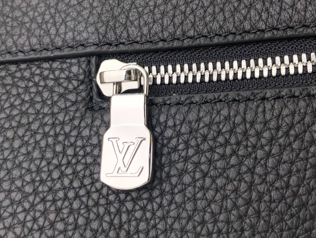 L0vis Vvtt0n Cabas Taurillon Business Bag Replica M55732