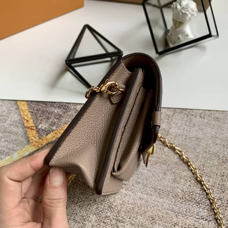 L0vis Vvtt0n Monogram Empreinte Vavin Chain Long Wallet Replica Apricot M67839