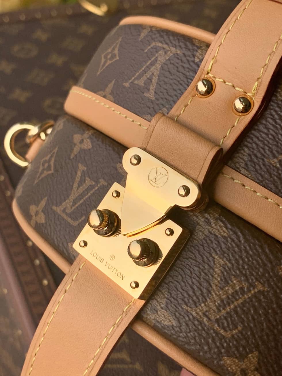 L0vis Vvtt0n Monogram Petite Boite Chapeau PM M43514 Replica Crossbody Bag