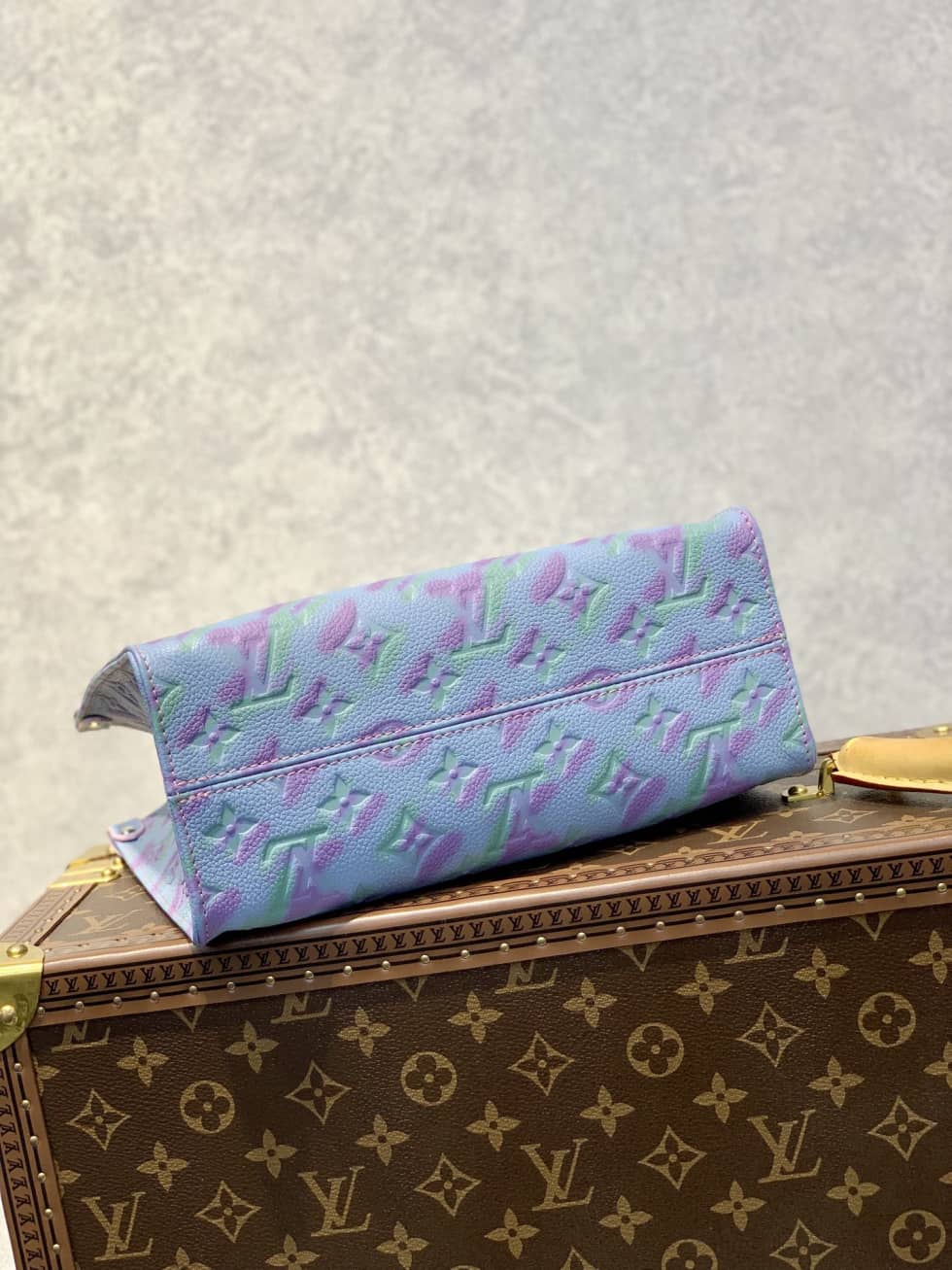 L0vis Vvtt0n Onthego PM Blue M46067 Replica Tote