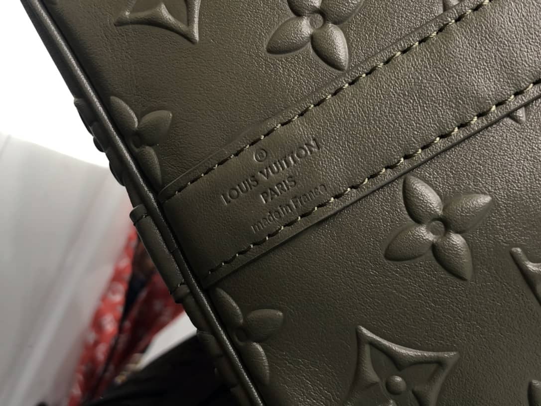 L0vis Vvtt0n Keepall Bandouliere x Nigo Monogram Replica Stripes Green M40567