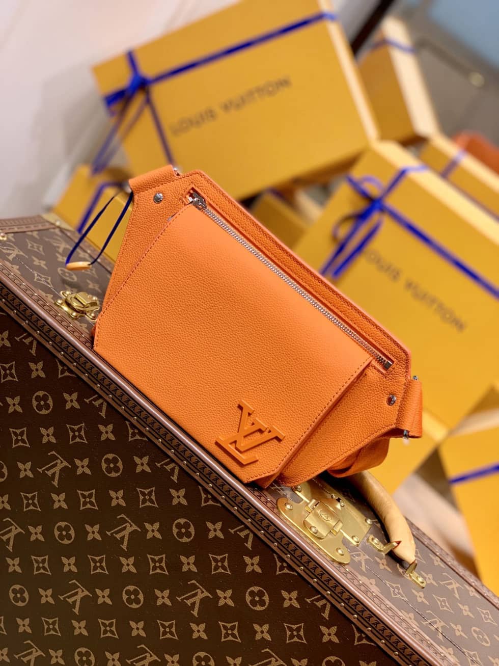 L0vis Vvtt0n New Sling Aerogram M59625 Replica Shoulder Bag