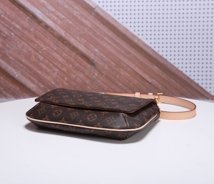 L0vis Vvtt0n Musette Tango Short Strap Replica Shoulder Bag M51257