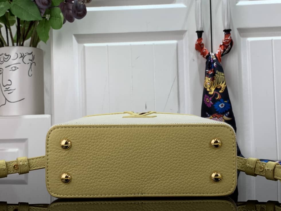 L0vis Vvtt0n Capucines Mini Yellow M59872 Replica Shoulder Bag