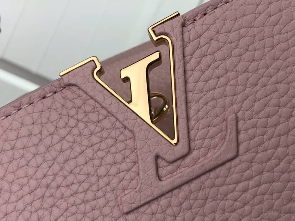 L0vis Vvtt0n Capucines BB Taurillon Leather Bubble Gum Rose M58694 Replica Shoulder Bag