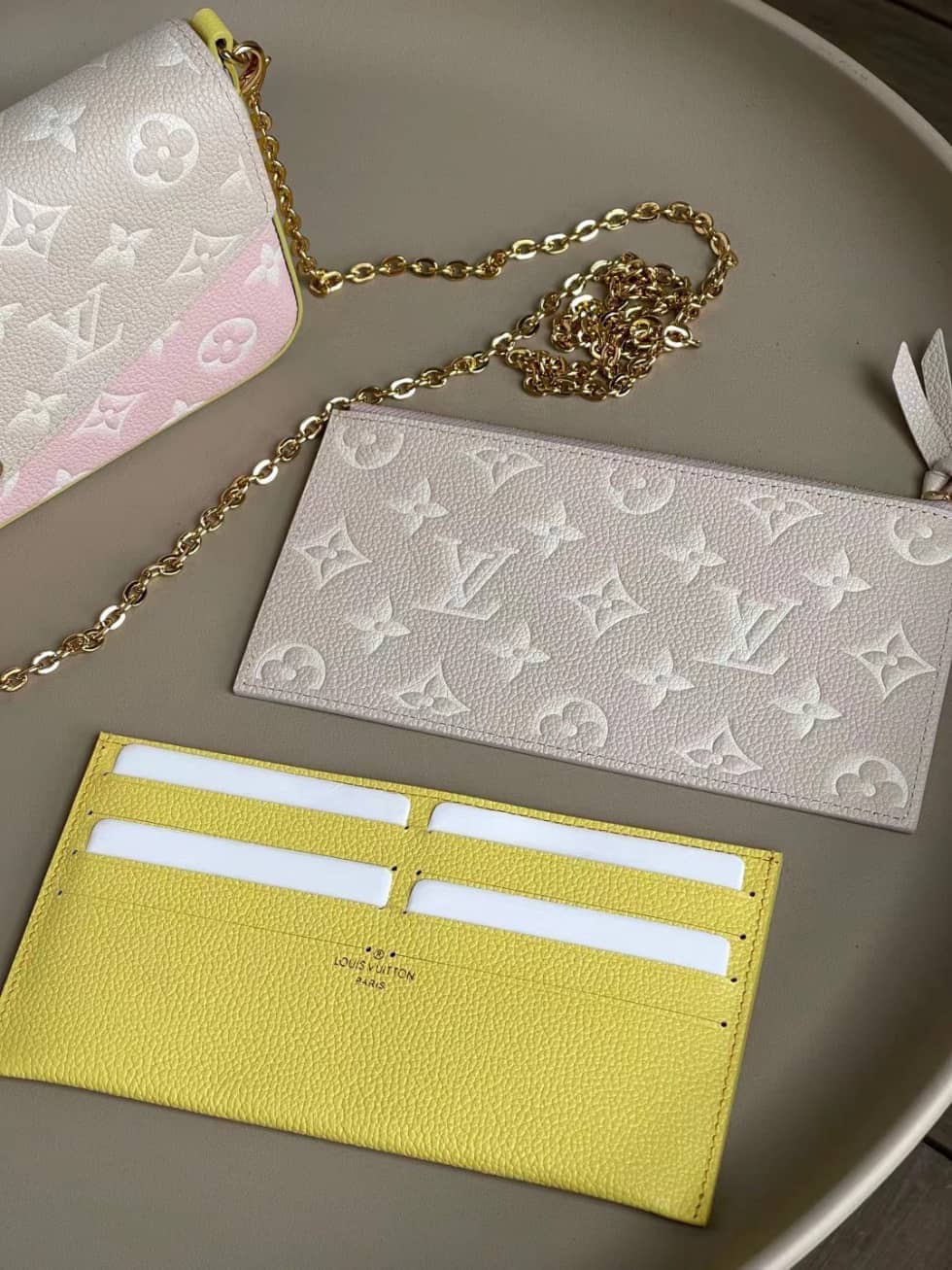 L0vis Vvtt0n Pochette Felicie Monogram Empreinte Pink Beige M81359 Replica