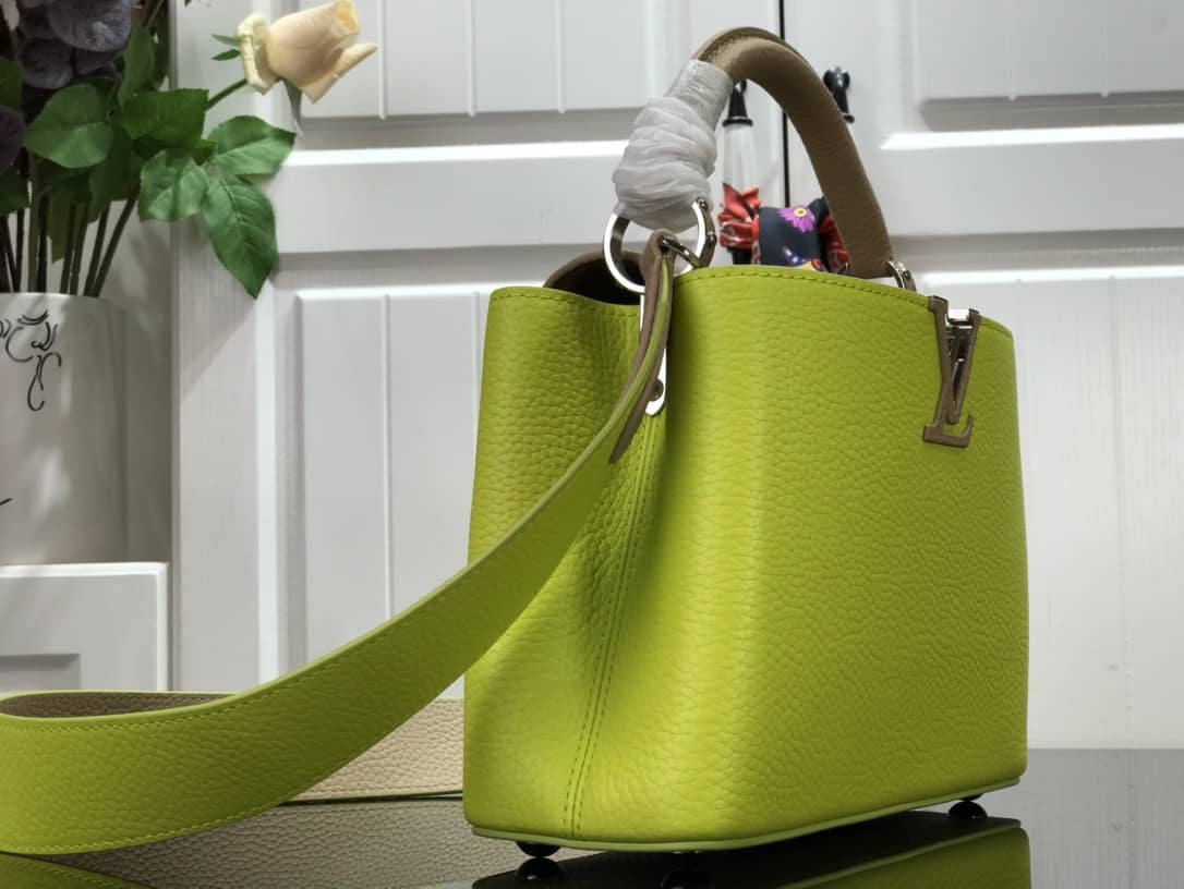 L0vis Vvtt0n Capucines Mini Taurillon Leather Replica Bag Green M57520
