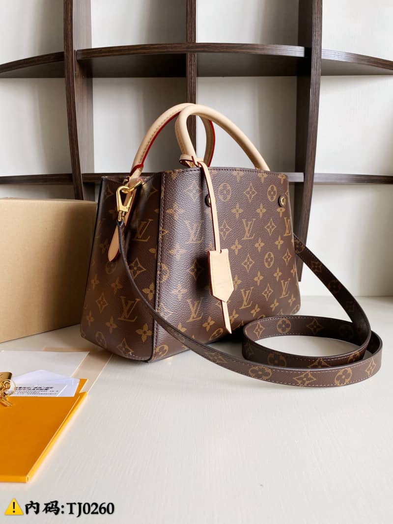 L0vis Vvtt0n Montaigne BB Monogram Shoulder Bag Replica M41055