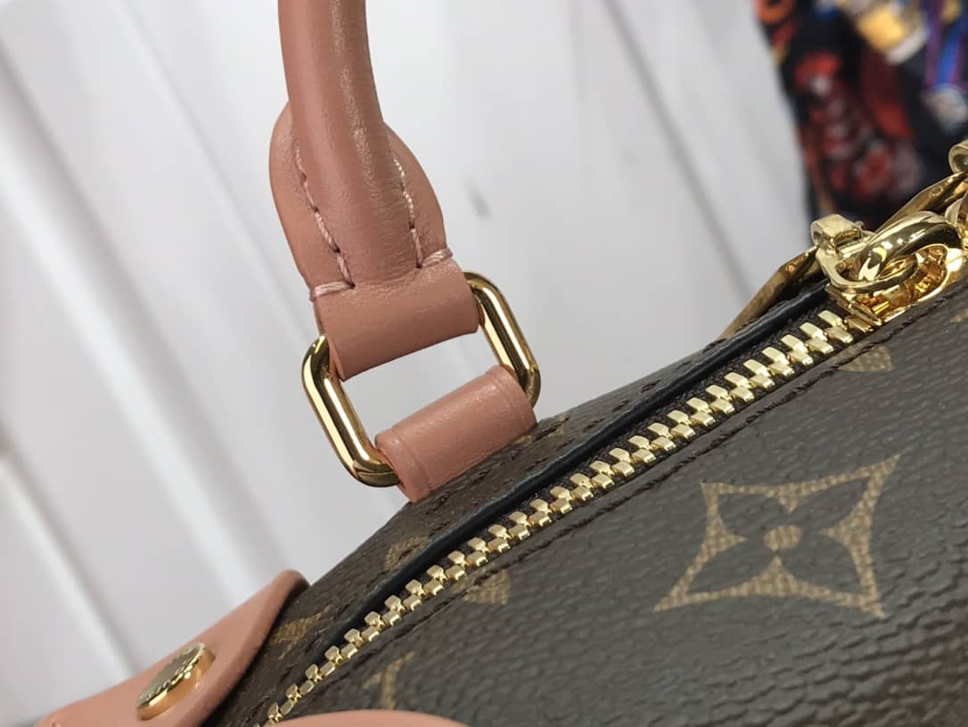L0vis Vvtt0n Petite Malle Souple Monogram Bag Replica Pink M45571