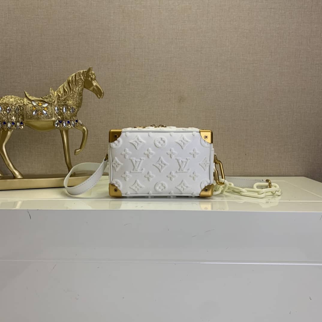 L0vis Vvtt0n Mini Soft Trunk Monogram Canvas Replica Bag White M68970
